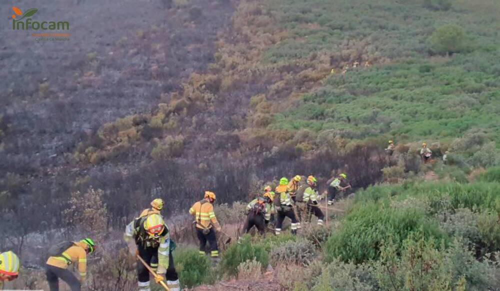 Regresan los medios aéreos al incendio de Argamasilla