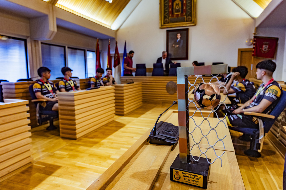 El Ayuntamiento felicita al Alarcos juvenil