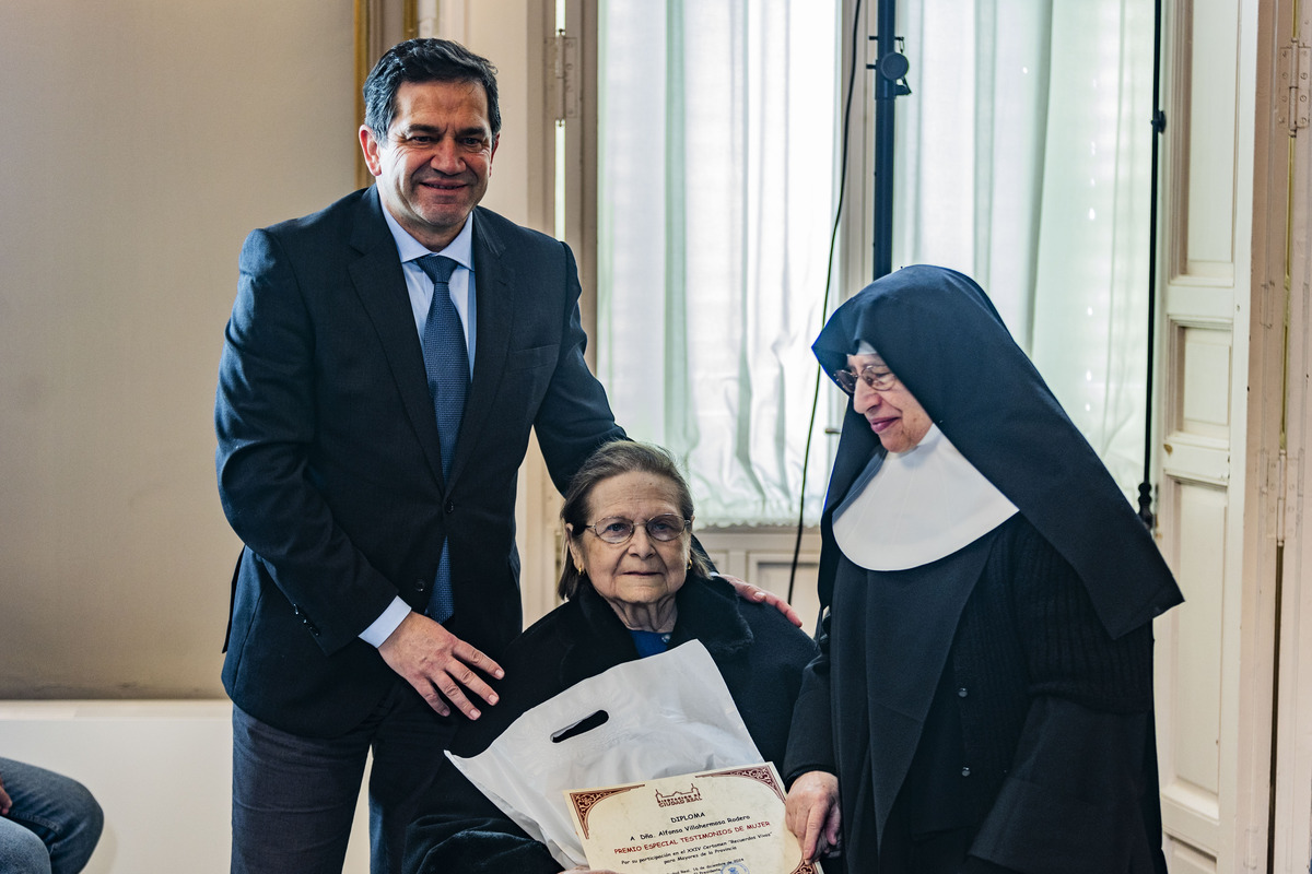 Recuerdos vivos, celebrado en la Diputación, homenaje a nuestros mayores, entrega de diplomas a los mayores y abuelos que han participado en el concurso literario de la Diputación, Recuerdos Vivos  / RUEDA VILLAVERDE