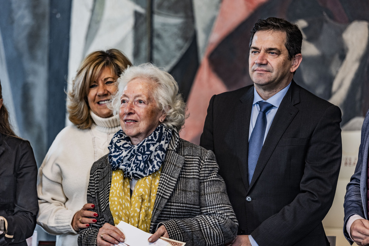 Recuerdos vivos, celebrado en la Diputación, homenaje a nuestros mayores, entrega de diplomas a los mayores y abuelos que han participado en el concurso literario de la Diputación, Recuerdos Vivos  / RUEDA VILLAVERDE