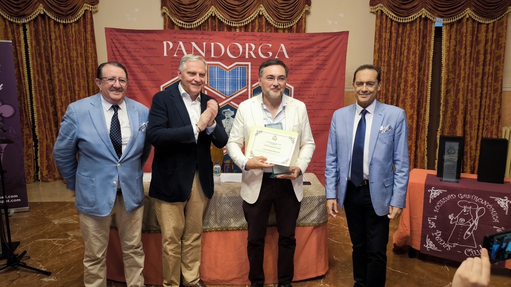 Las Penas premia a Fernando Buitrón y Miguel Muñoz de Morales