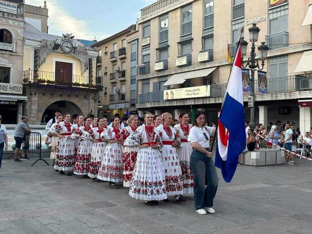 El Festival de Folclore calienta la capital