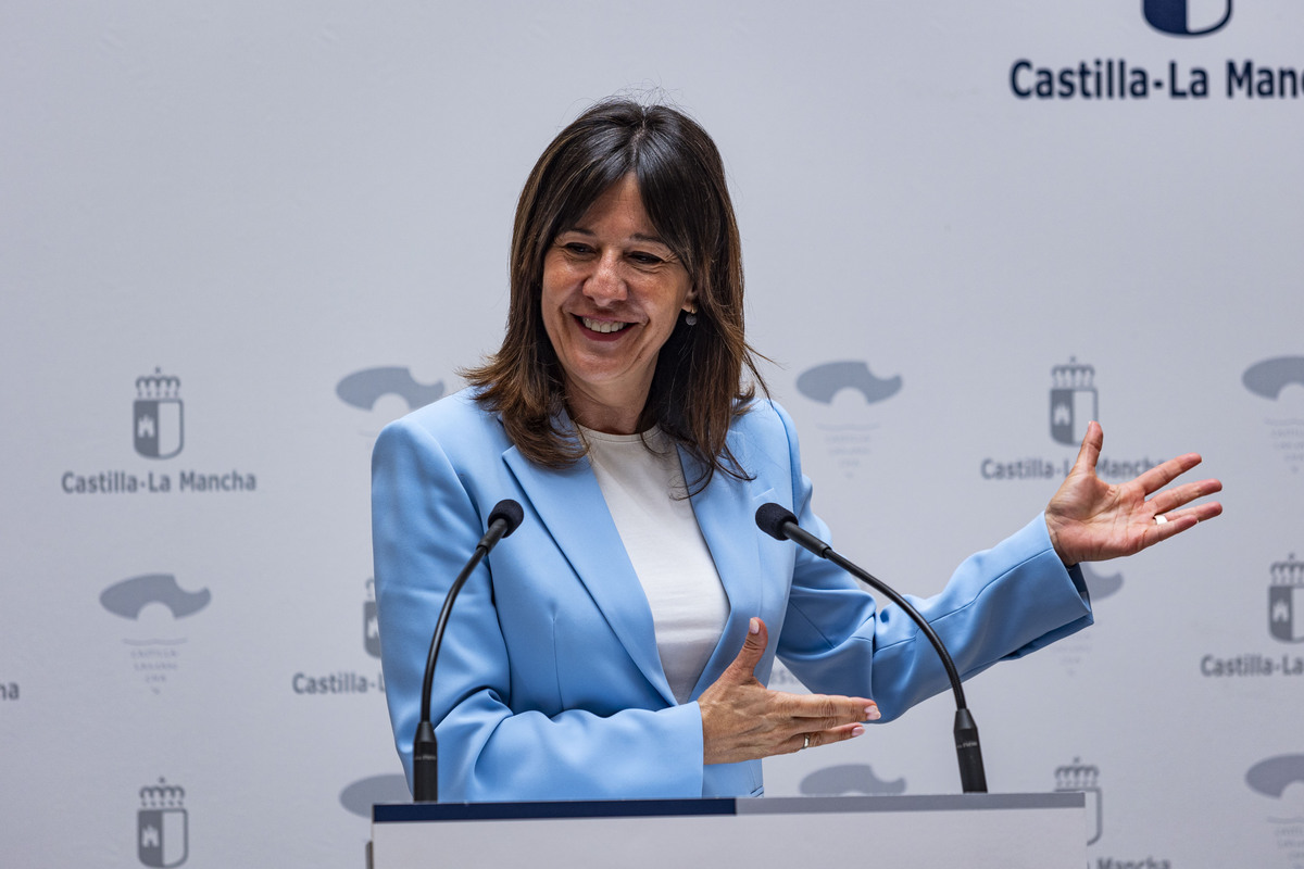 la delegada de la Junta Blanca Fernández  preside el acto de homenaje a la Policía Nacional por su bicentenario, Policía nacional en el  ACTO DE CIUDAD REAL  / RUEDA VILLAVERDE