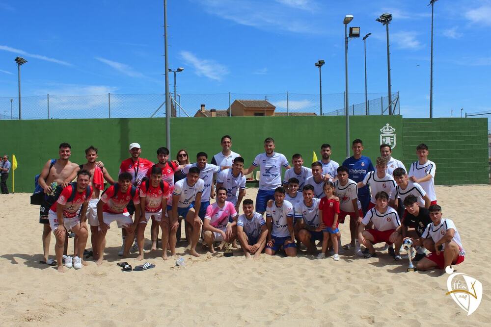 Fotografía de familia de los equipos participantes.