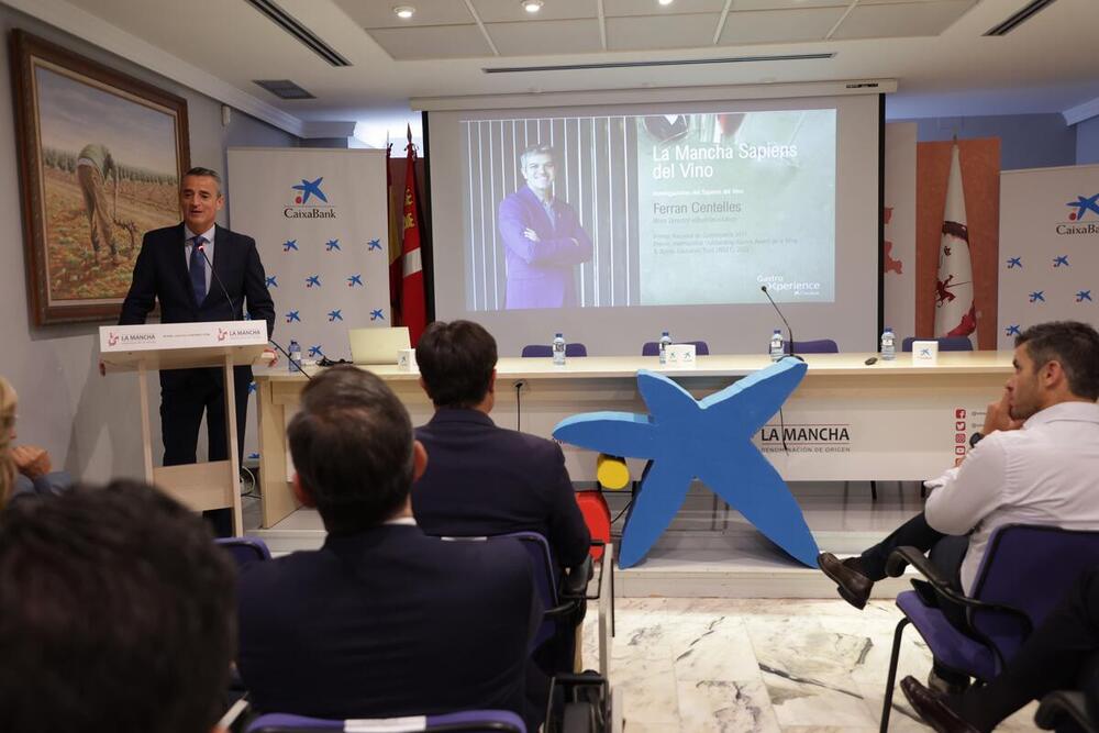 El director territorial de CaixaBank en Castilla-La Mancha y Extremadura, Juan Luis Vidal.