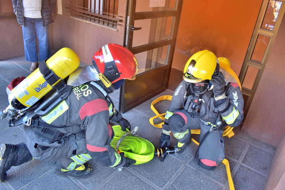 Simulacro de emergencia en el colegio Giner de los Ríos