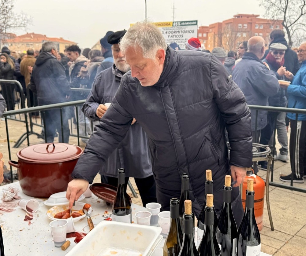 Despedida de año entre migas en la Puerta de Toledo