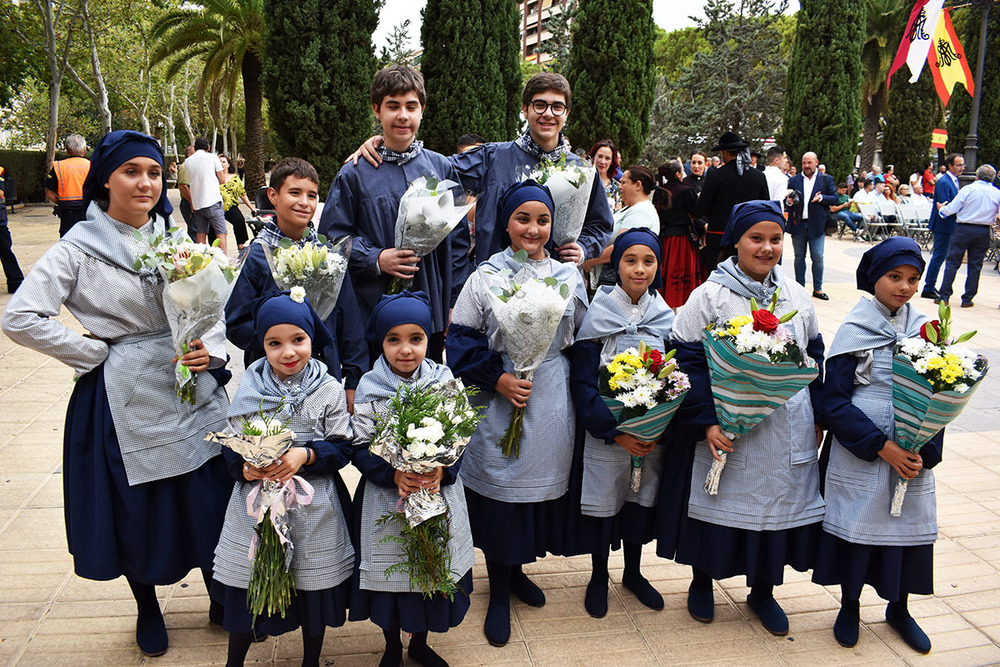 Miles de flores para la Virgen de Gracia