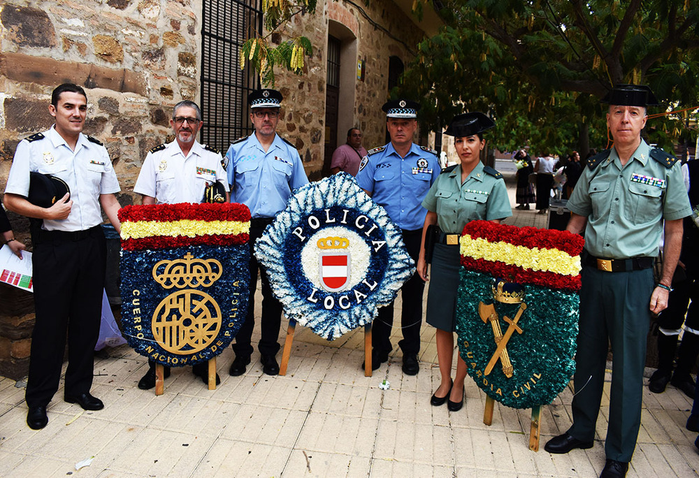 Miles de flores para la Virgen de Gracia