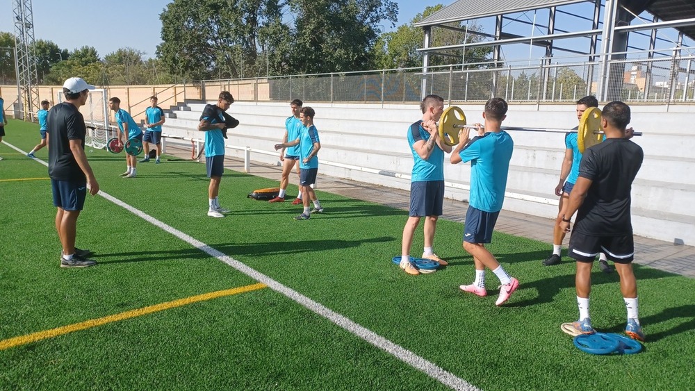 El campo número 3 del Poli ha sido el escenario de los entrenamientos de pretemporada del equipo mancheguista.