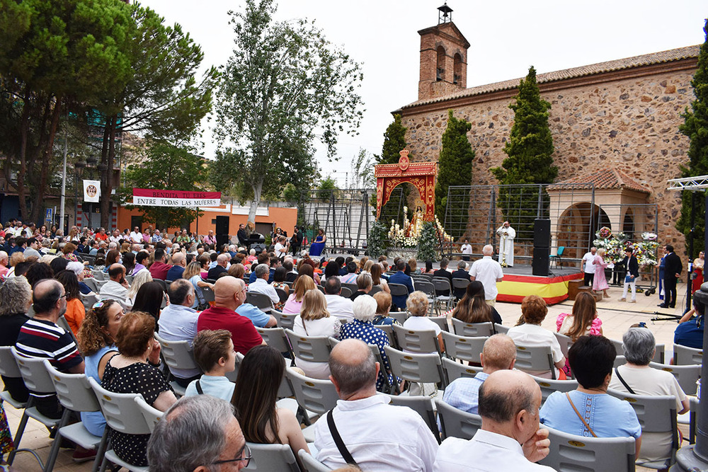 Miles de flores para la Virgen de Gracia