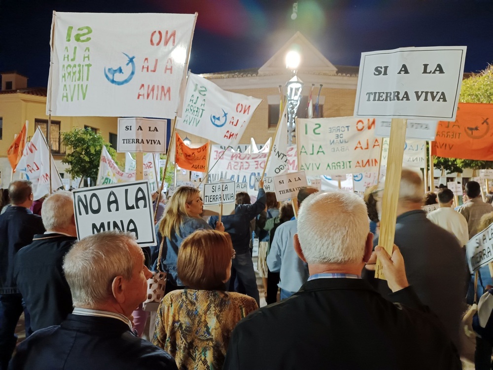 Torrenueva clama contra la minería de tierras raras