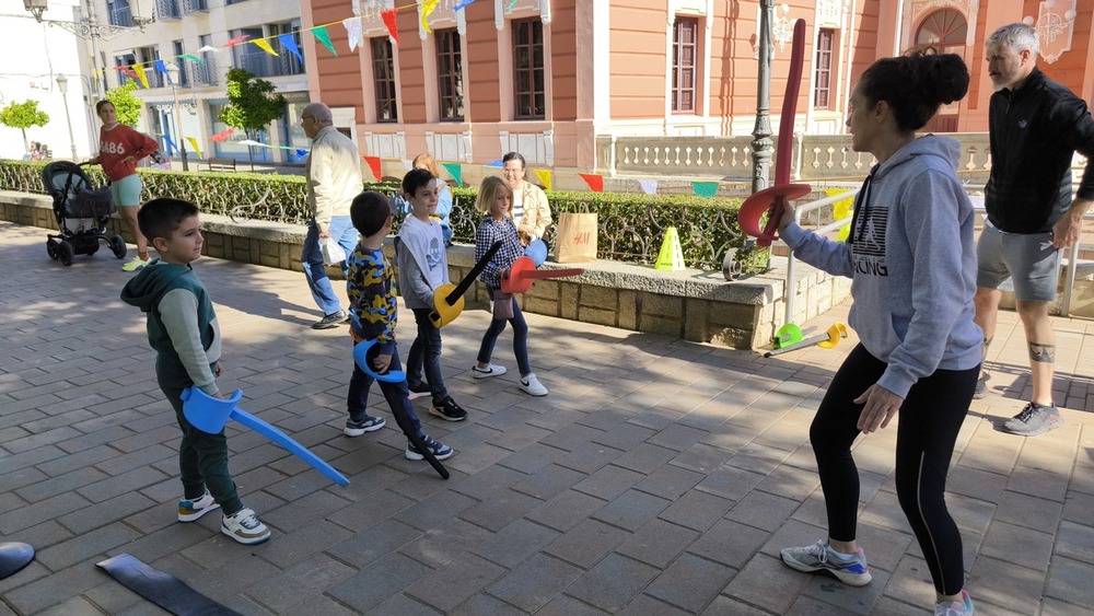 El Club Esgrima Ciudad Real saca su deporte a la calle