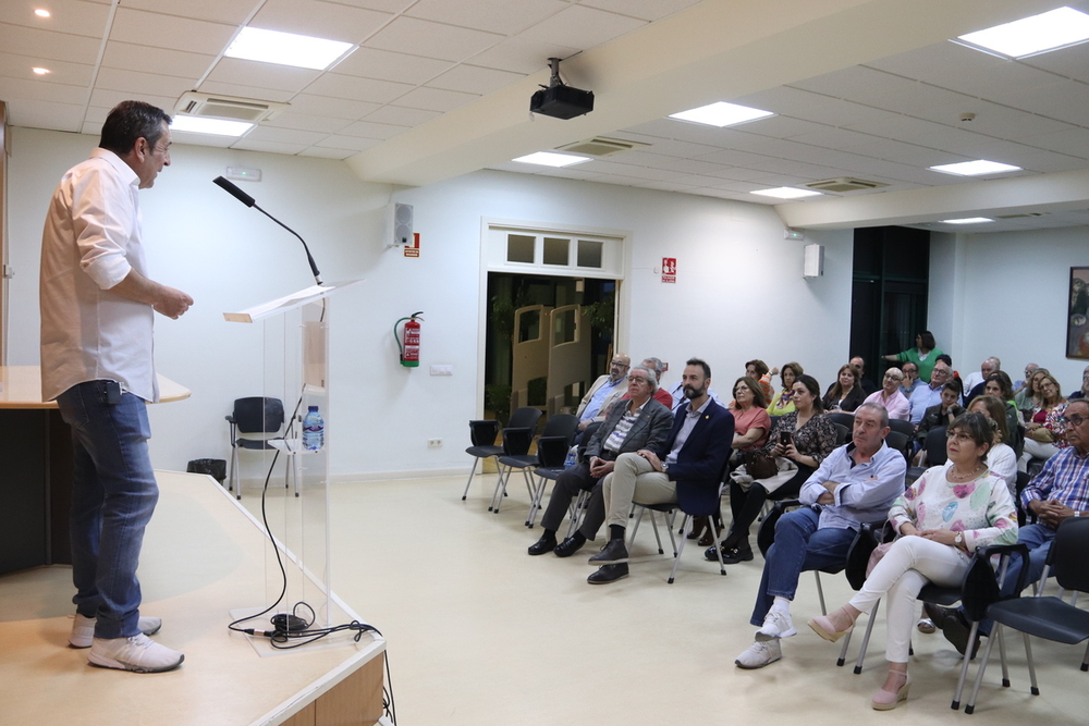 Antonio Doctor celebra sus bodas de plata con una exposición 