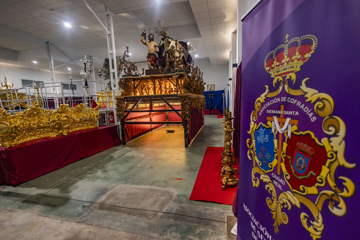 Exposición de Semana Santa Priostías, el arte de preparar la semana santa organizada por la Asociación de Cofradías de Semana Sana de Ciudad Real  / RUEDA VILLAVERDE