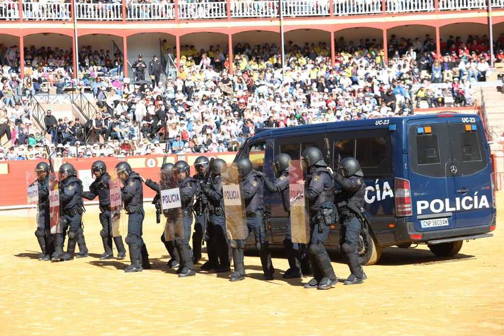 Lleno para la exhibición de la Policía Nacional en Ciudad Real