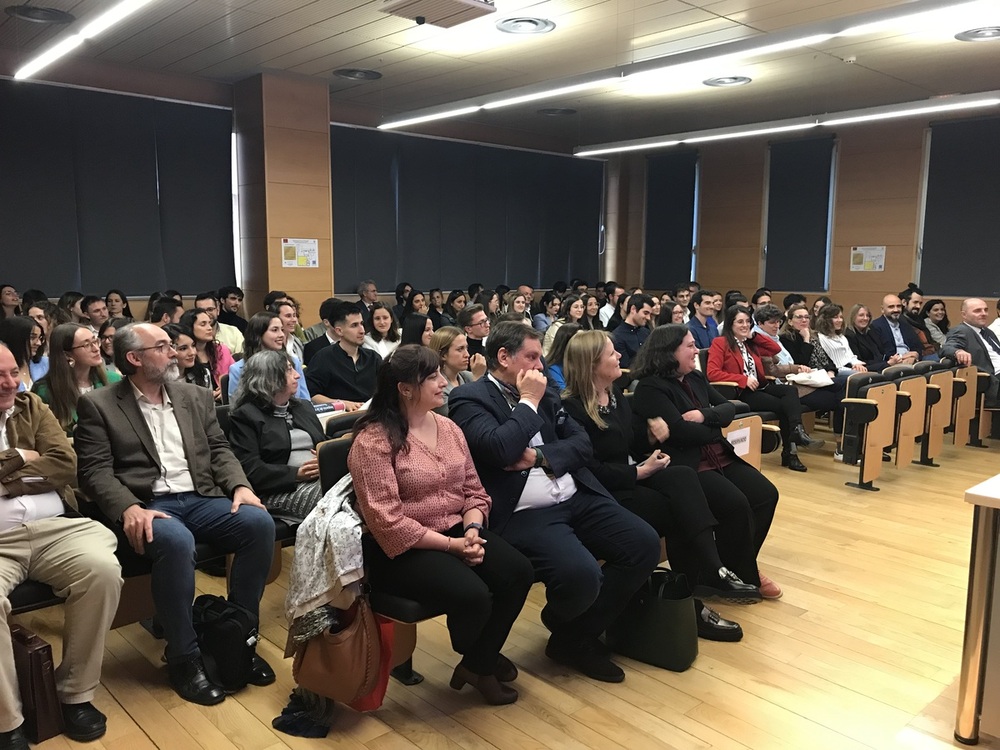 Los médicos premian los mejores trabajos de fin de grado