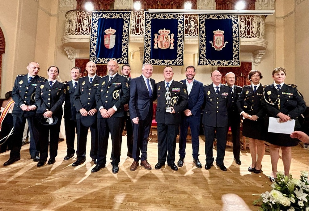 Premio a la ejemplariedad de la Policía y a Ramón Serrano