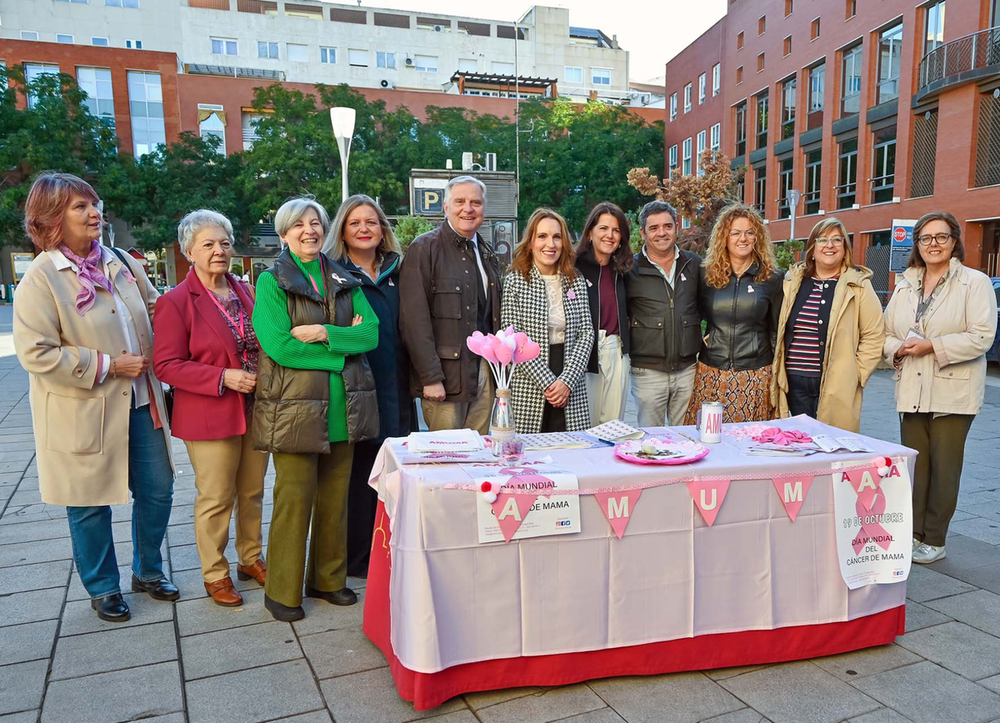 Medina destaca la labor de Amuma a favor de las mujeres