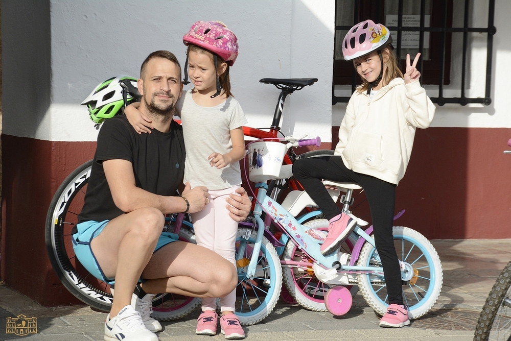 1.500 personas participan en el Día de la Bici