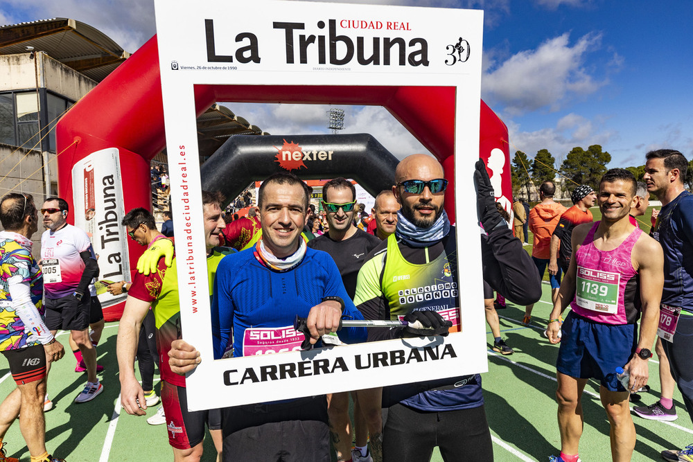 José María Álamo (derecha), atleta invidente, junto a su guía Jesús Ángel Martín.