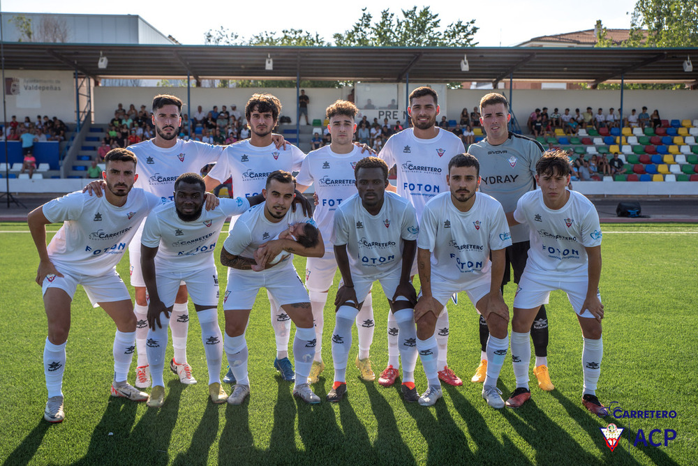 Un once inicial del Valdepeñas.