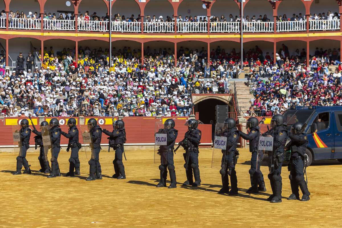 Exhibición de la Policía Nacional  / TOMÁS FDEZ. DE MOYA