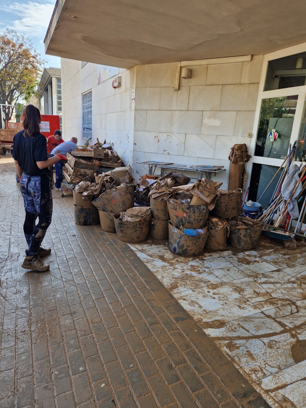 Estudiantes se movilizan por los afectados por DANA