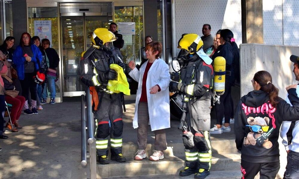 Un centenar de personas son evacuadas en un simulacro 