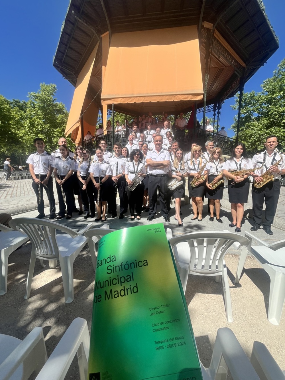 La banda de Ciudad Real deleita al Retiro con música española 