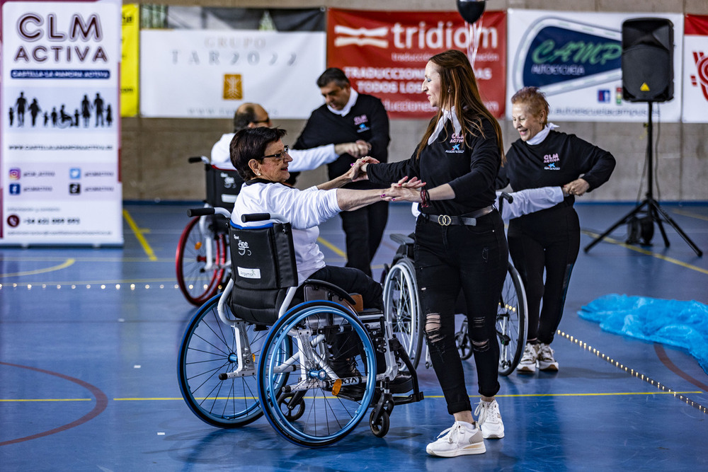 Más de 250 escolares conocen la danza inclusiva