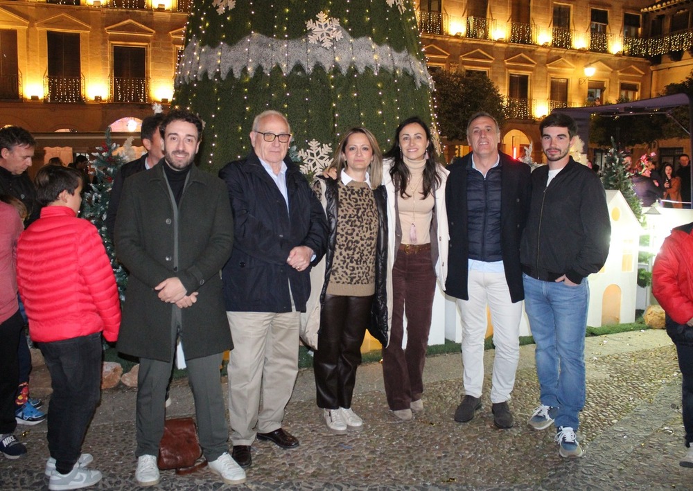 Infantes ya disfruta del alumbrado navideño