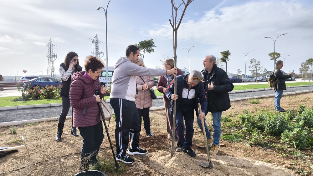 Un árbol por cada entidad en el Día Mundial de la Discapacidad