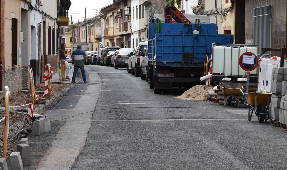 Daimiel: Mejoras en el acerado de calle Don Quijote
