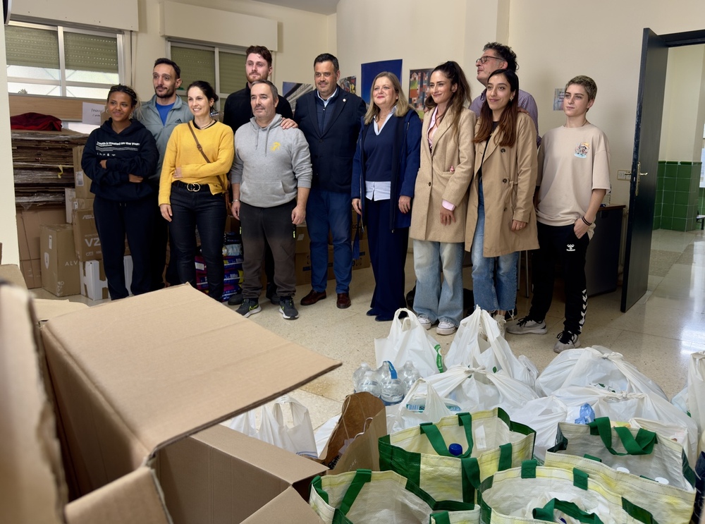 Parte un nuevo envío de ayuda humanitaria a Valencia