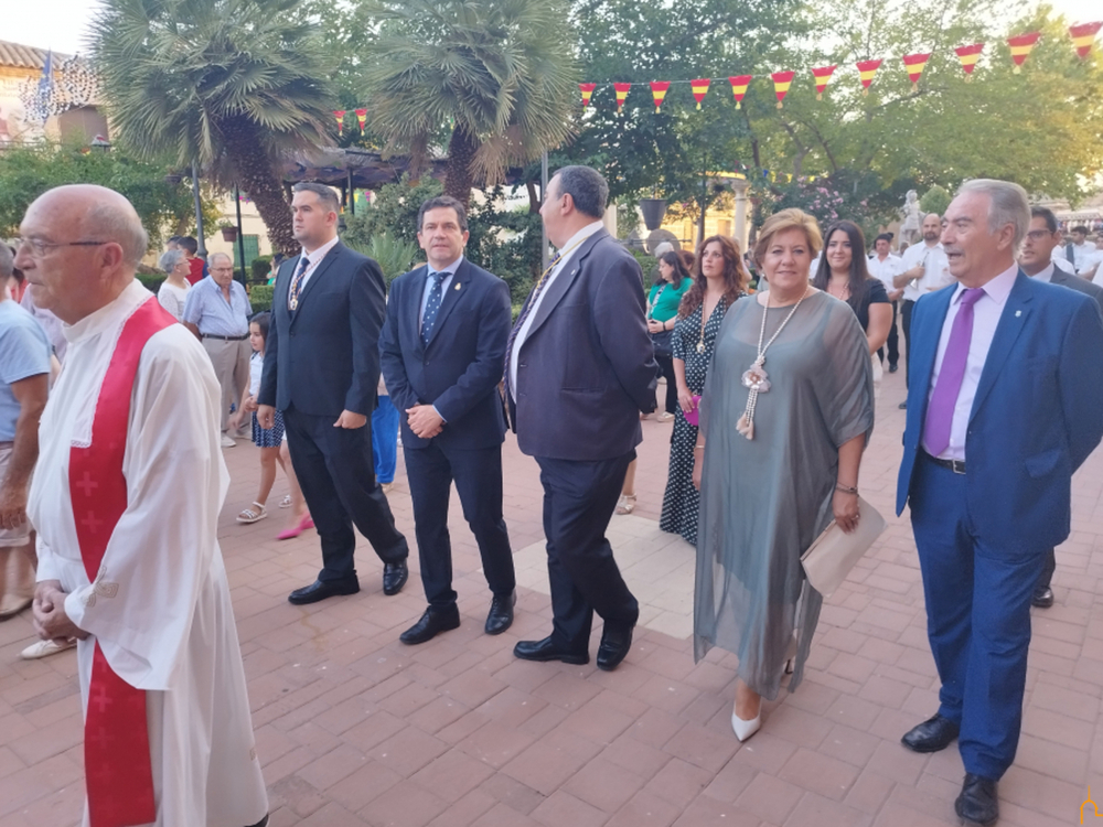 Valverde reitera en Granátula su apuesta por las tradiciones