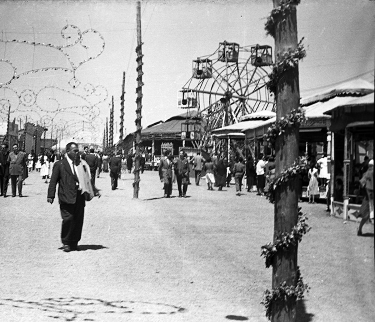 Fiestas de Puertollano, de los años 50, 60 y 70, que se celebraban en el Paseo de San Gregorio y en la Fuete de los Leones en el centro de la ciudad industrial  / FOTOS JOSÉ RUEDA MOZOS