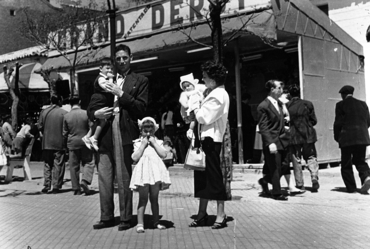 Fiestas de Puertollano, de los años 50, 60 y 70, que se celebraban en el Paseo de San Gregorio y en la Fuete de los Leones en el centro de la ciudad industrial  / FOTOS JOSÉ RUEDA MOZOS