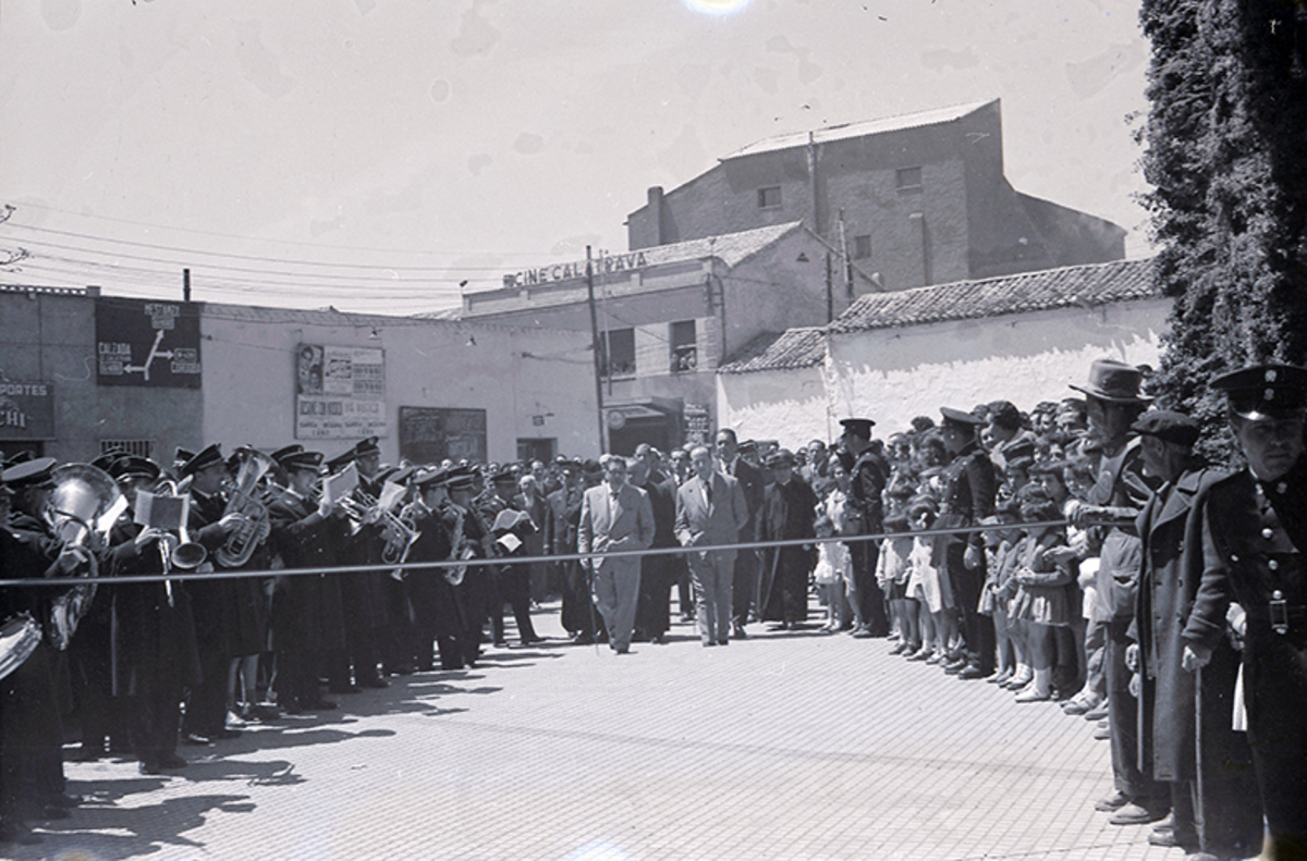 Fiestas de Puertollano, de los años 50, 60 y 70, que se celebraban en el Paseo de San Gregorio y en la Fuete de los Leones en el centro de la ciudad industrial  / FOTOS JOSÉ RUEDA MOZOS