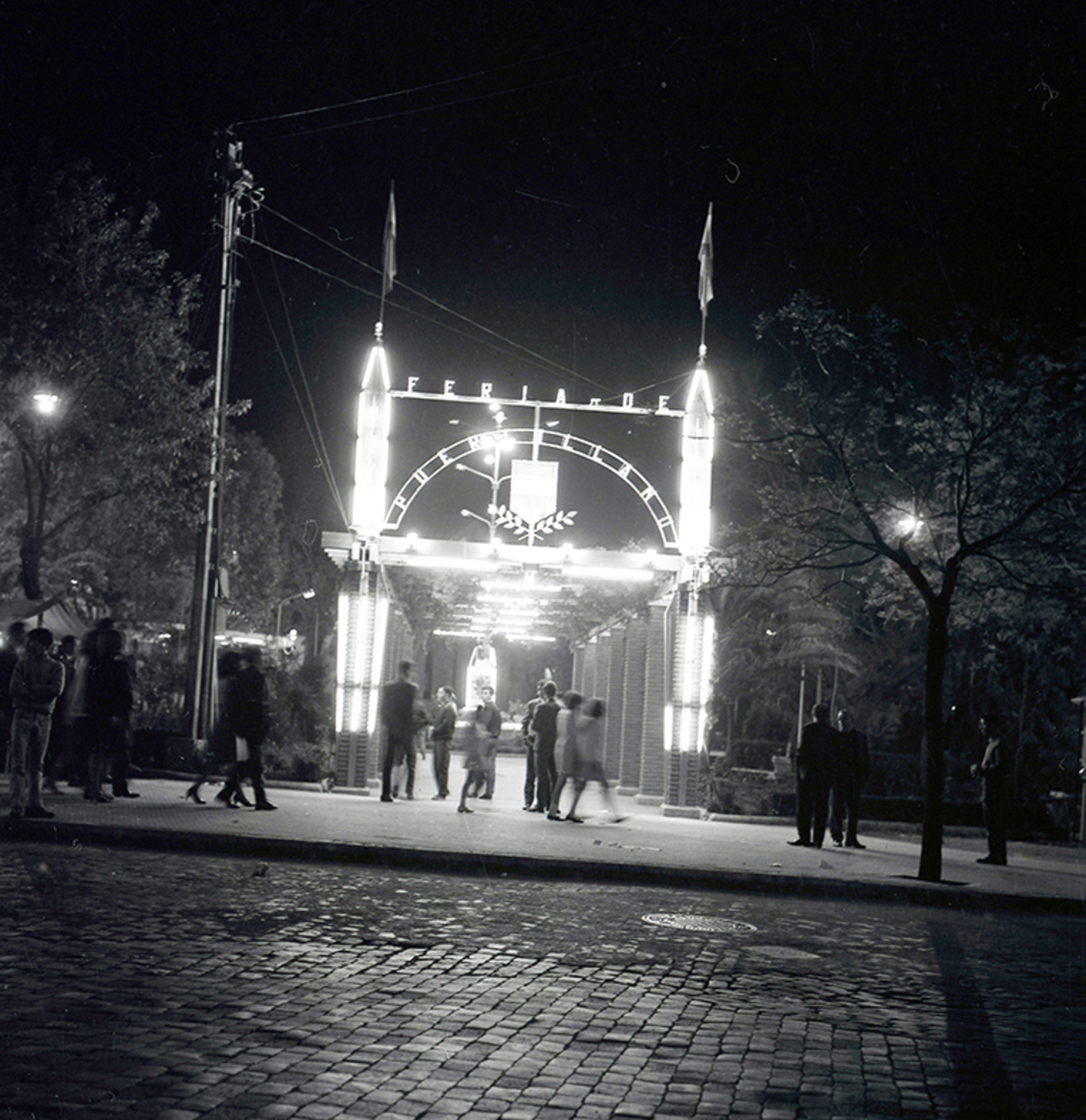 Fiestas de Puertollano, de los años 50, 60 y 70, que se celebraban en el Paseo de San Gregorio y en la Fuete de los Leones en el centro de la ciudad industrial  / FOTOS JOSÉ RUEDA MOZOS