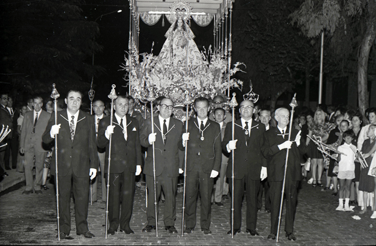 Fiestas de Puertollano, de los años 50, 60 y 70, que se celebraban en el Paseo de San Gregorio y en la Fuete de los Leones en el centro de la ciudad industrial  / FOTOS JOSÉ RUEDA MOZOS