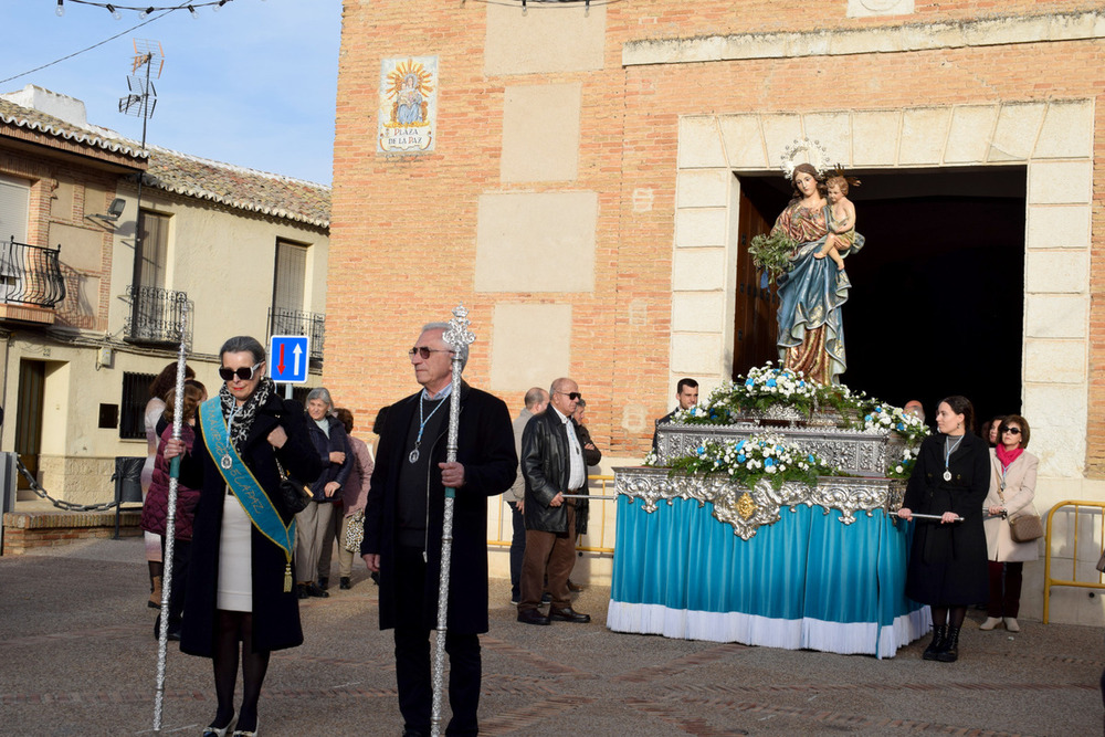 Multitudinaria hoguera para homenajear a la Virgen de la Paz