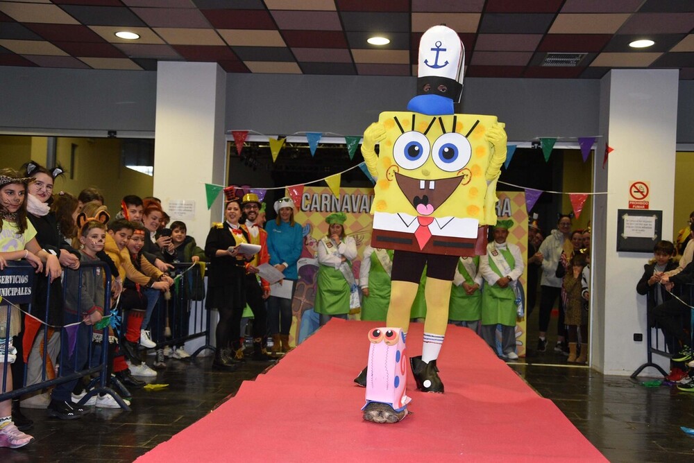 Las mascotas dejan huella en el Carnaval de Miguelturra