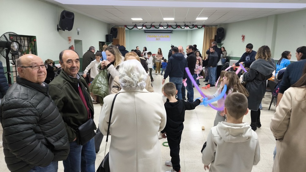 Vecinos de Fuensanta organizan su primera merienda navideña