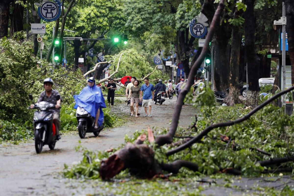 Four dead and dozens injured after typhoon Yagi makes landfall in Vietnam  / LUONG THAI LINH