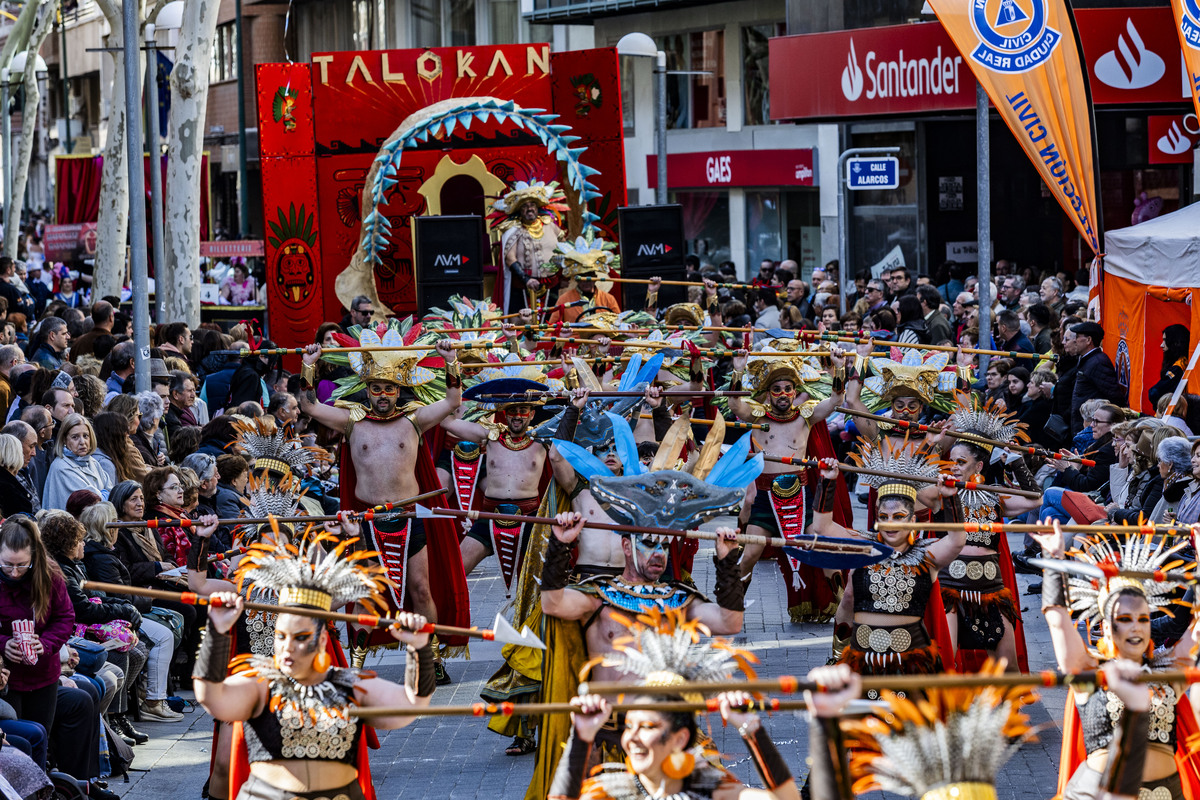 desfile de piñata, desfile de carnaval en ciudad real, carnaval, desfile de Piñata  / RUEDA VILLAVERDE