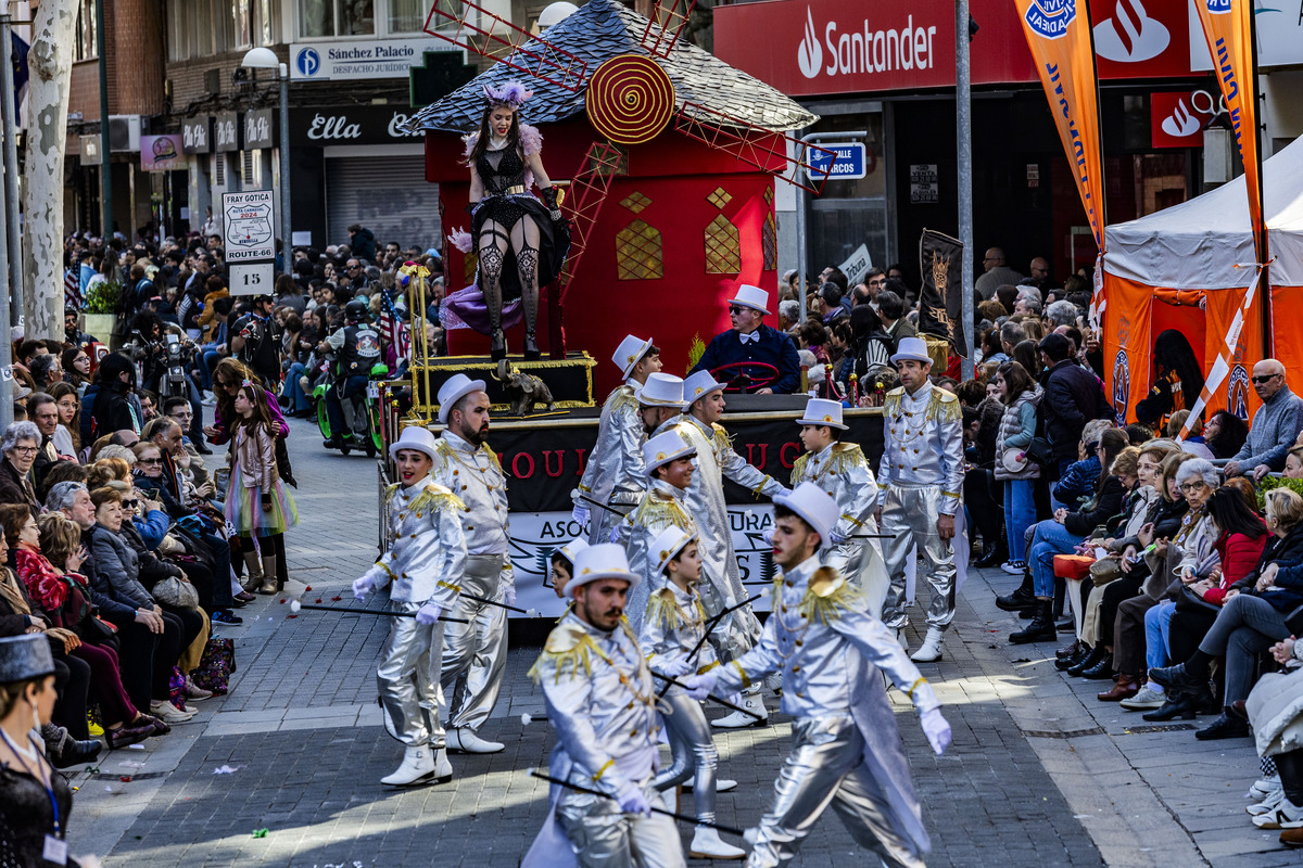 desfile de piñata, desfile de carnaval en ciudad real, carnaval, desfile de Piñata  / RUEDA VILLAVERDE