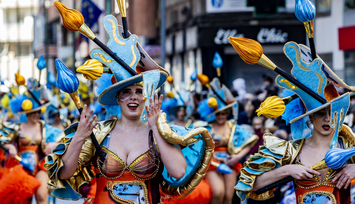 desfile de piñata, desfile de carnaval en ciudad real, carnaval, desfile de Piñata  / RUEDA VILLAVERDE