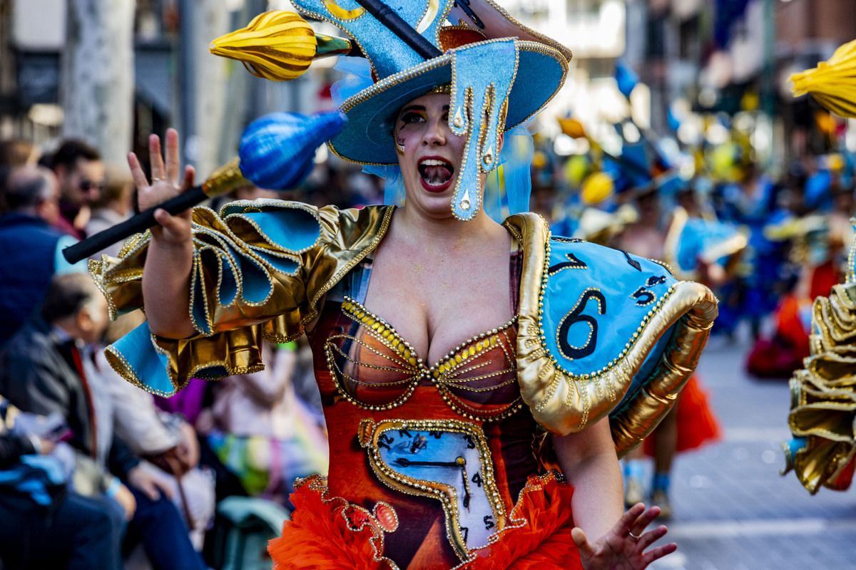 desfile de piñata, desfile de carnaval en ciudad real, carnaval, desfile de Piñata  / RUEDA VILLAVERDE