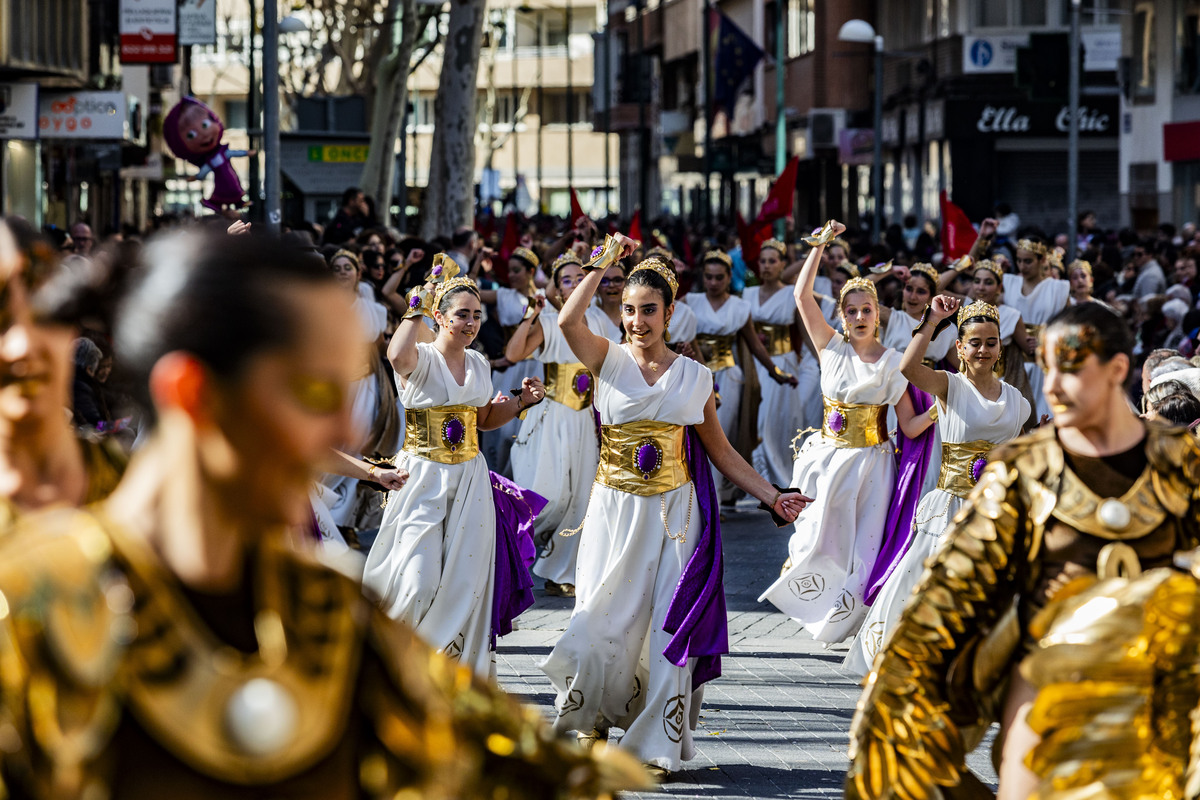 desfile de piñata, desfile de carnaval en ciudad real, carnaval, desfile de Piñata  / RUEDA VILLAVERDE